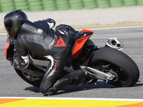 2010 Aprilia RSV4 Factory3 2010 Aprilia RSV4 Factory3 Review 2010 Aprilia RSV4 Factory