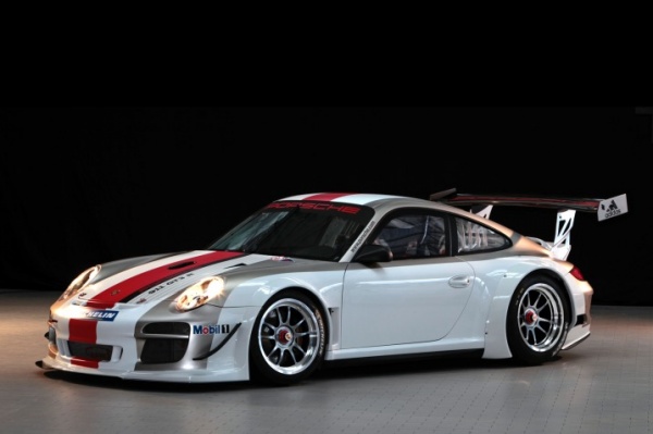 2010_porsche_911_gt3-r 2010 porsche 911 gt3 r Porsche 911 GT3 R World Debut at Autosport International Racing
