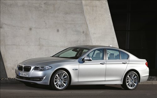 2011 BMW 5 Series car pics