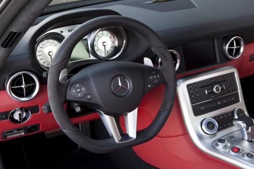 Mercedes SLS AMG Black Edition by Kicherer dashboard